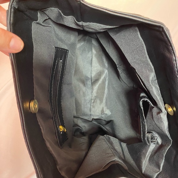 Leather Embroidered Purse - Picture 5 of 6